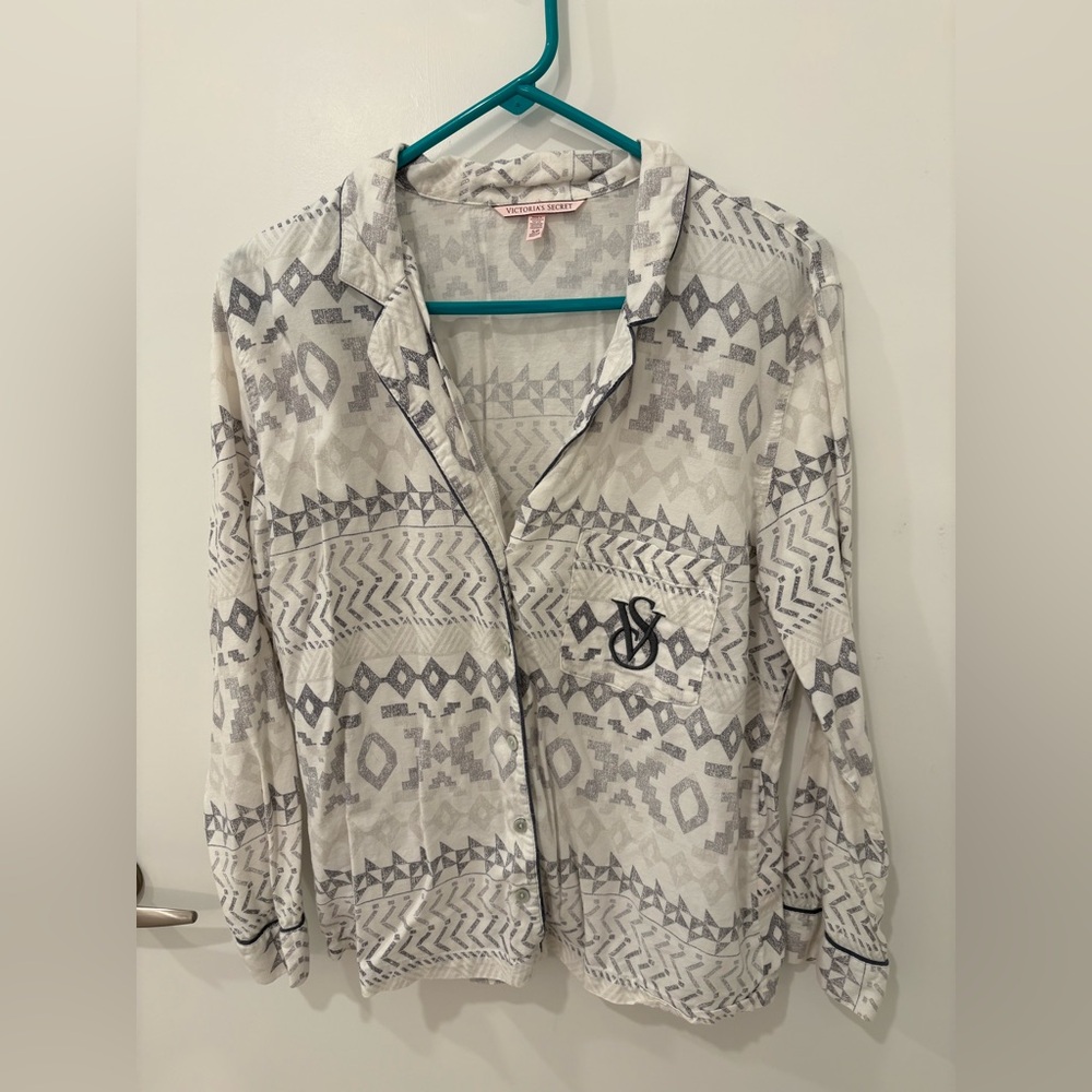 Victoria's Secret White and Gray Geometric Top